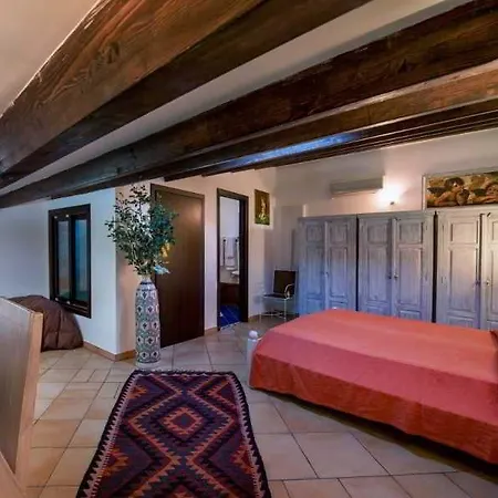 Porta Di Castro Boutique & Pool Hotel