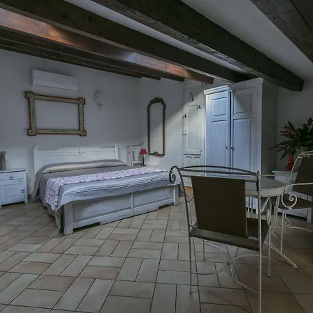 Porta Di Castro & Palermo