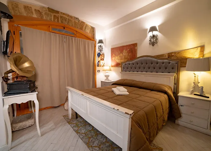 Ξενοδοχείο Porta Di Castro & 3*