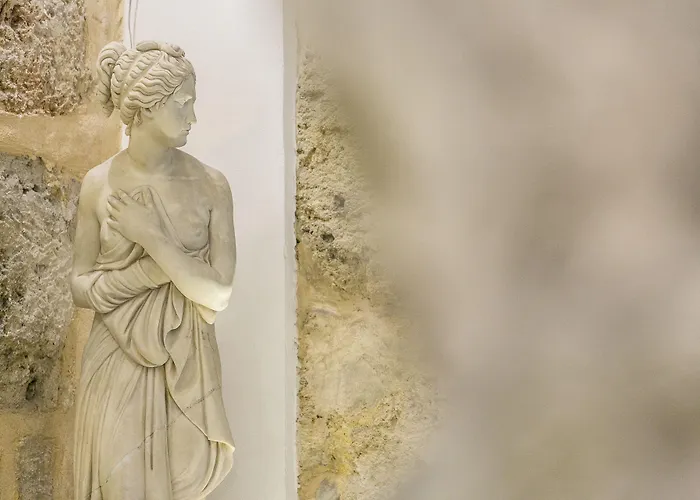 Porta Di Castro & Ξενοδοχείο Παλέρμο